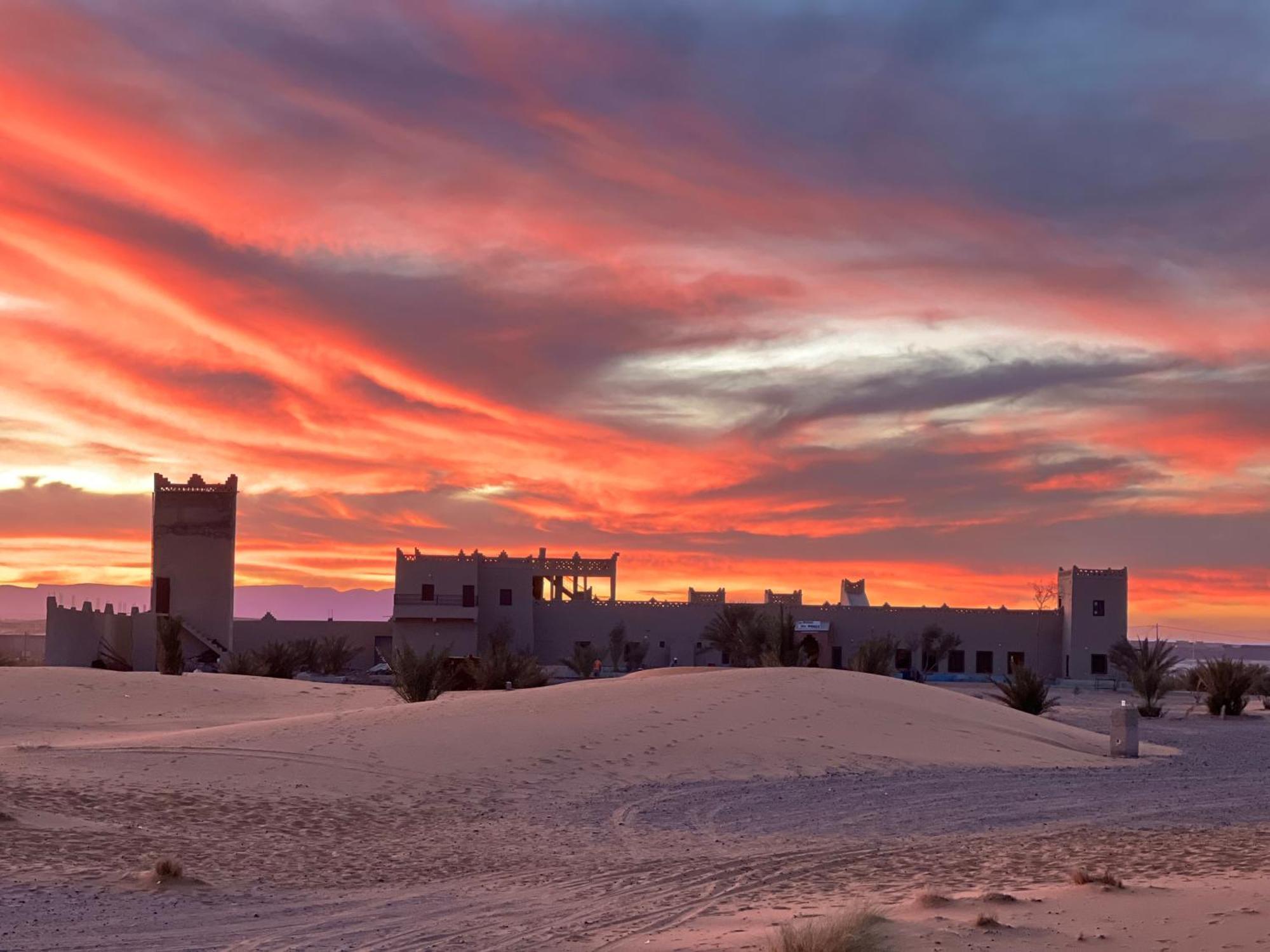 Hotel Camping Les Roses Des Dunes & Piscine Мерзуга Экстерьер фото