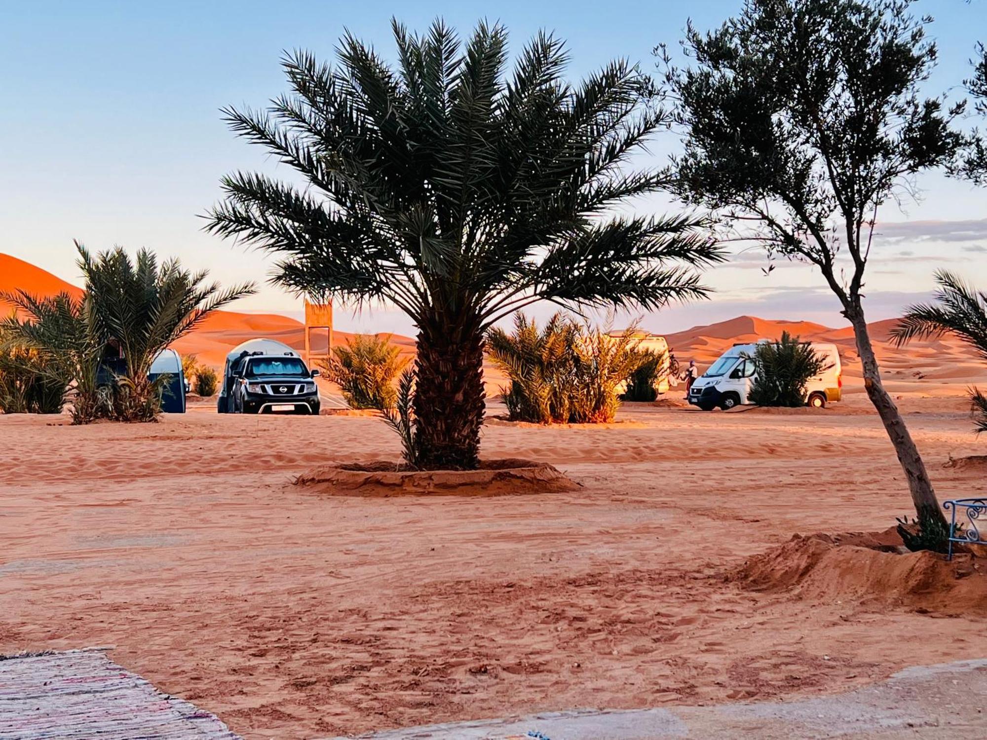 Hotel Camping Les Roses Des Dunes & Piscine Мерзуга Экстерьер фото