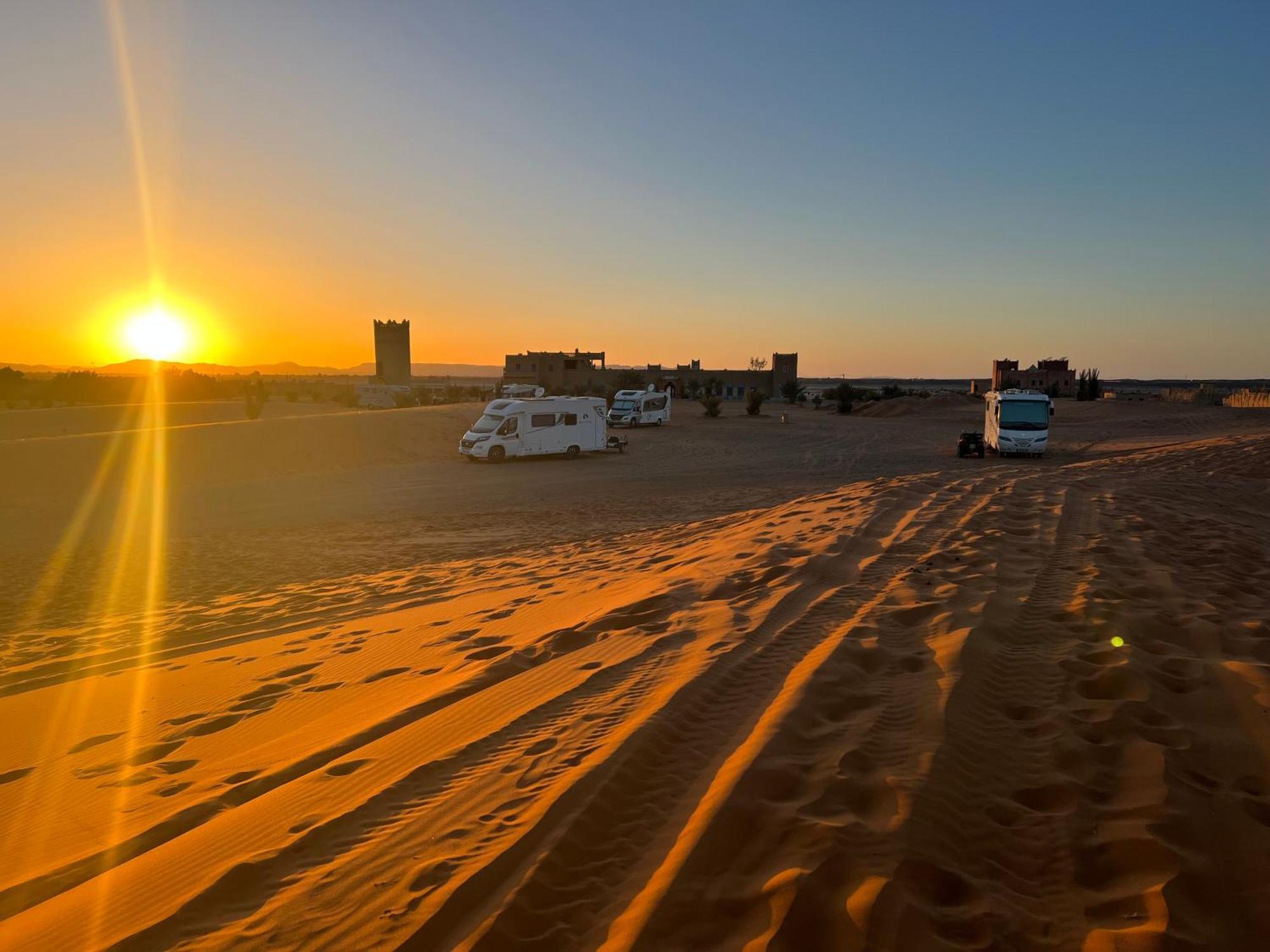 Hotel Camping Les Roses Des Dunes & Piscine Мерзуга Экстерьер фото