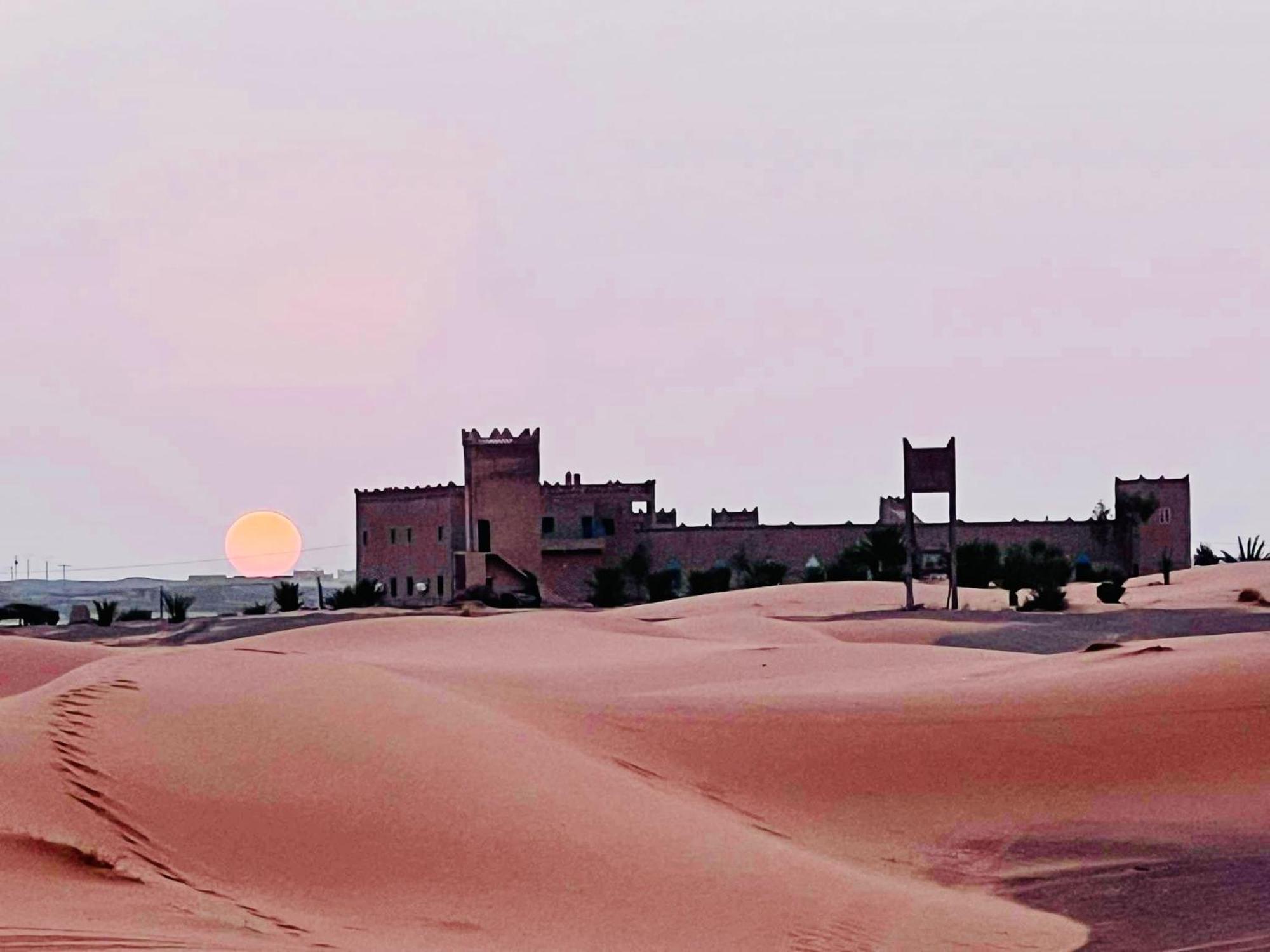 Hotel Camping Les Roses Des Dunes & Piscine Мерзуга Экстерьер фото